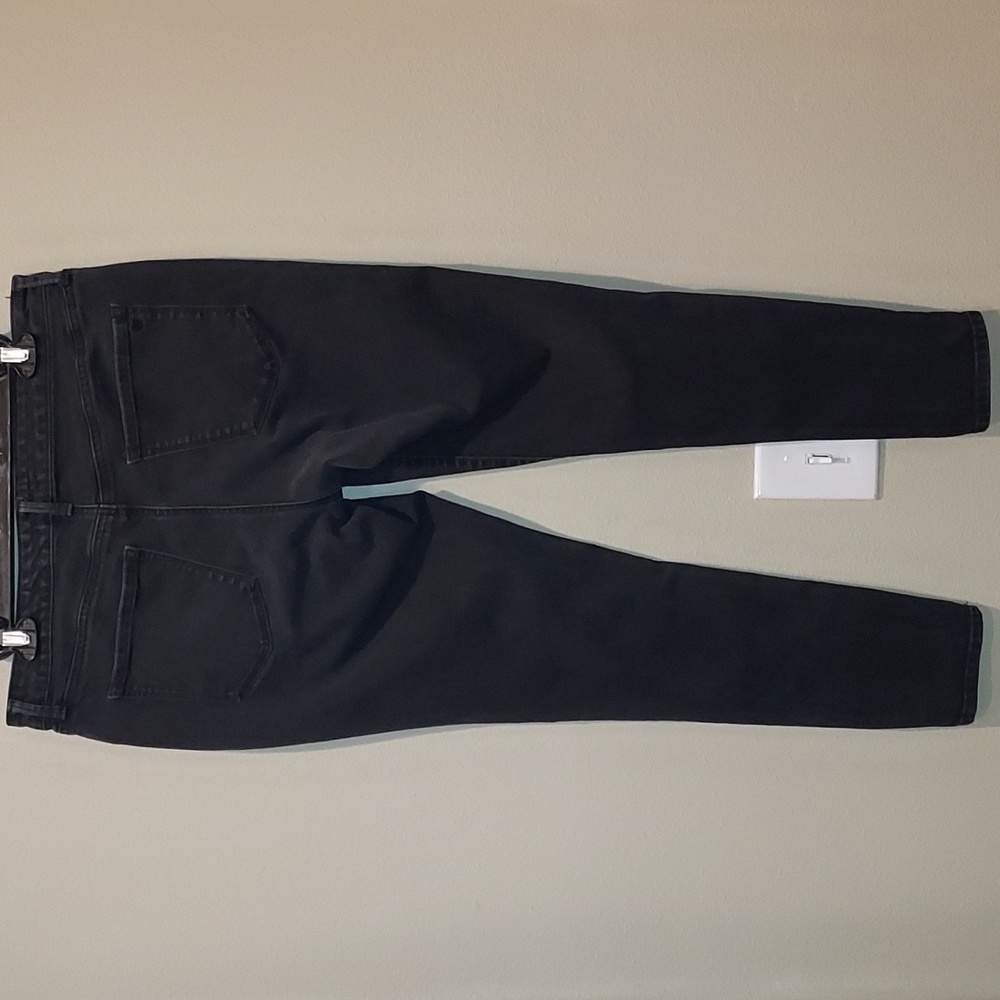 Jessica Simpson Skinng Jeans - Picture 2 of 10